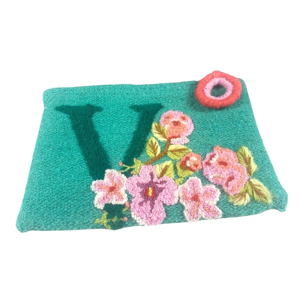 Jenny Krauss Love Letters "V" Artisan Embroidered 100% Wool Zip Clutch Peru NEW